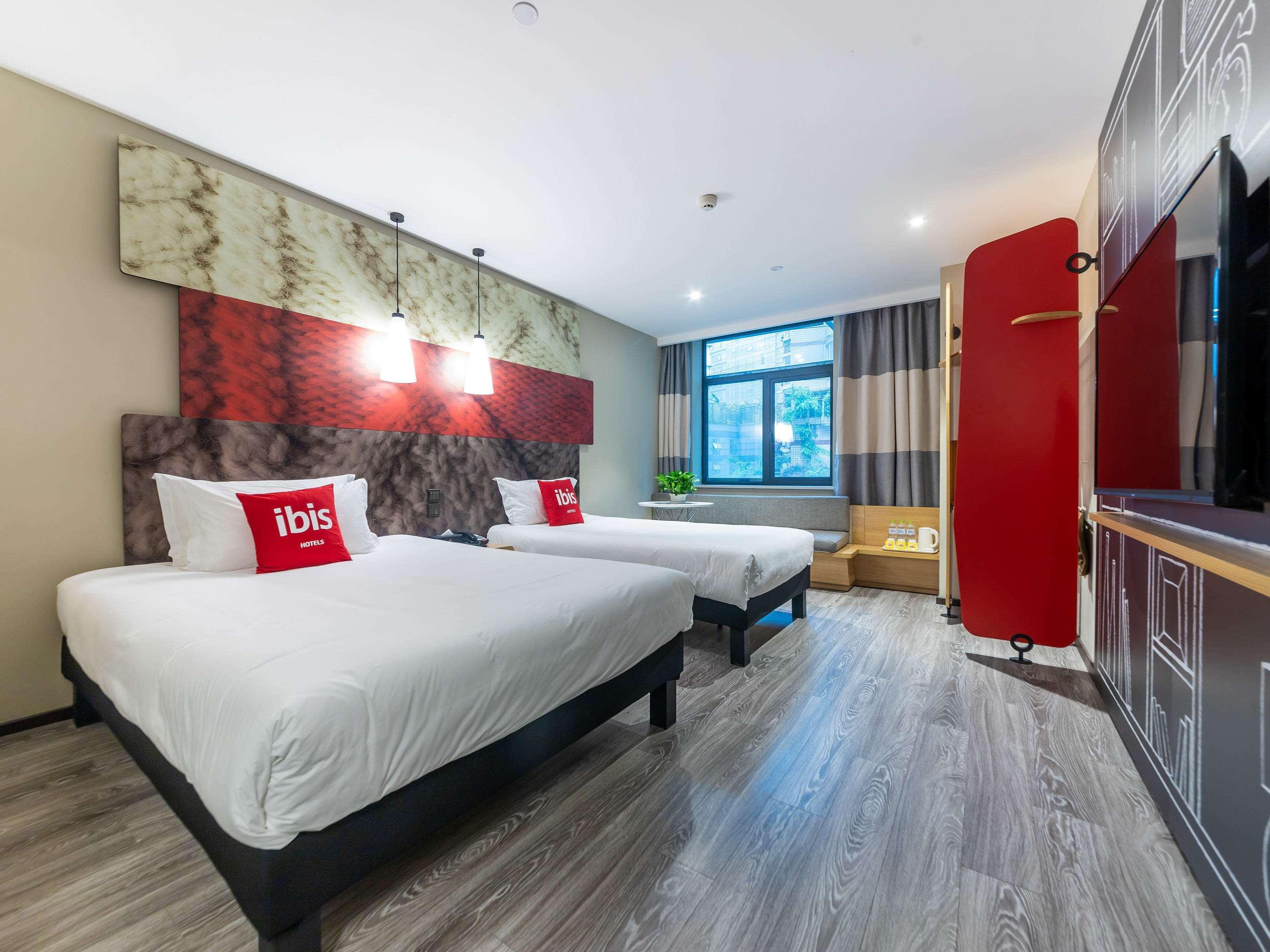 Ibis Chongqing Jiefangbei Pedestrian Street Hotel Exterior foto