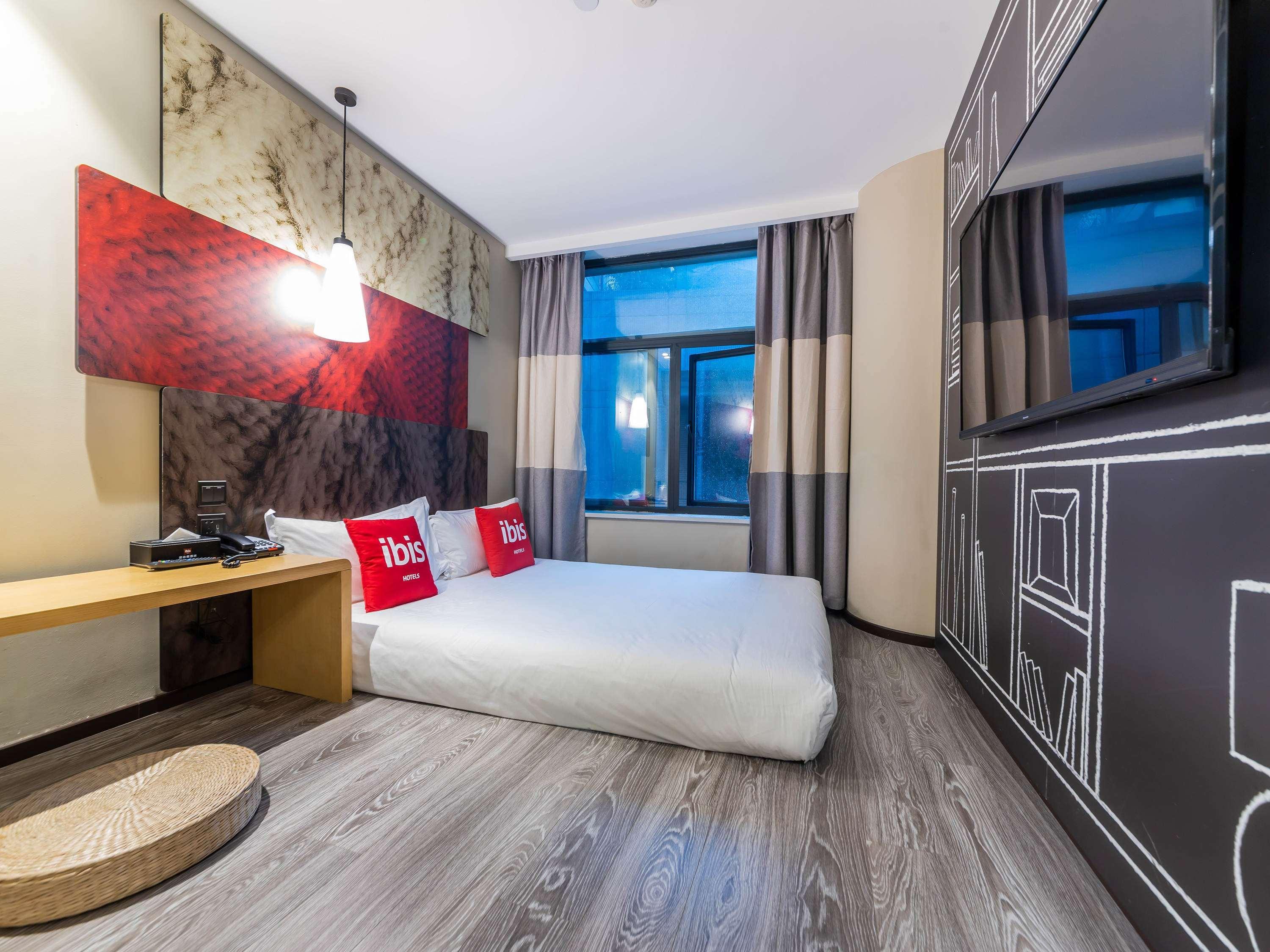 Ibis Chongqing Jiefangbei Pedestrian Street Hotel Exterior foto