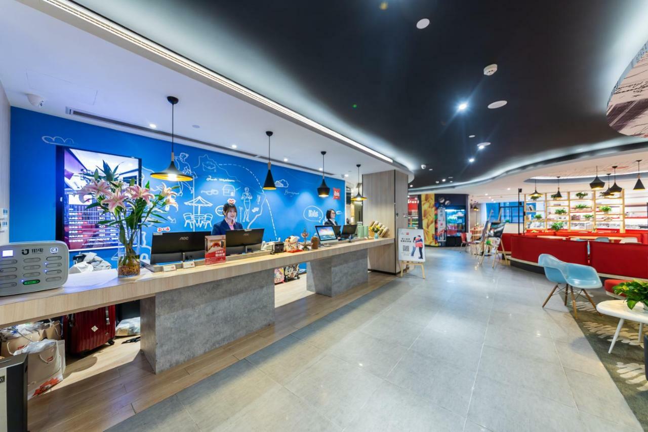 Ibis Chongqing Jiefangbei Pedestrian Street Hotel Exterior foto