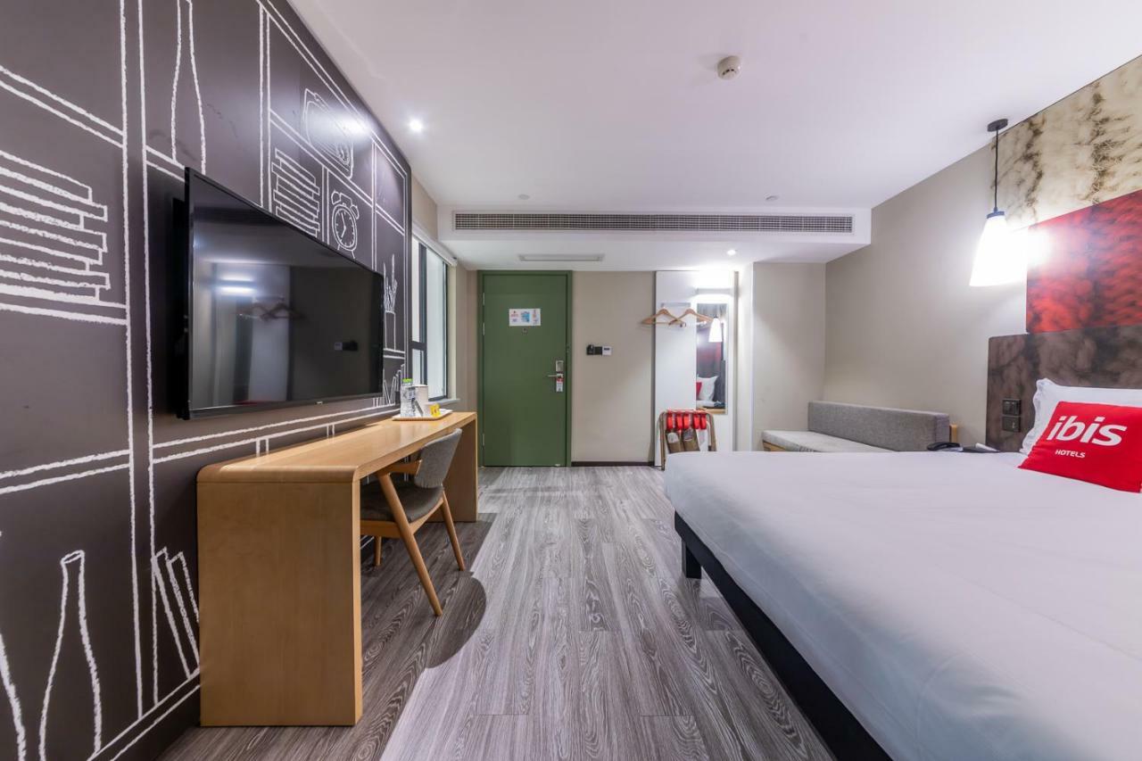 Ibis Chongqing Jiefangbei Pedestrian Street Hotel Exterior foto