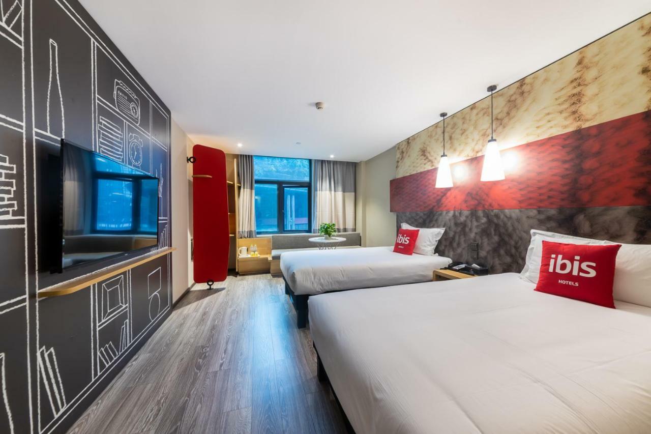 Ibis Chongqing Jiefangbei Pedestrian Street Hotel Exterior foto