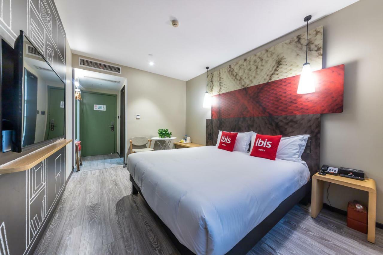 Ibis Chongqing Jiefangbei Pedestrian Street Hotel Exterior foto
