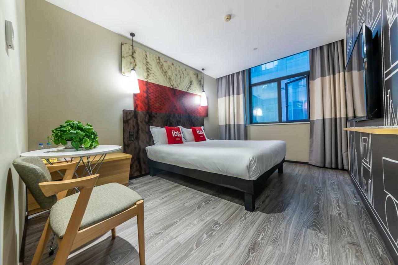 Ibis Chongqing Jiefangbei Pedestrian Street Hotel Exterior foto