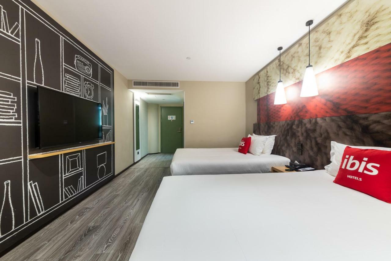 Ibis Chongqing Jiefangbei Pedestrian Street Hotel Exterior foto
