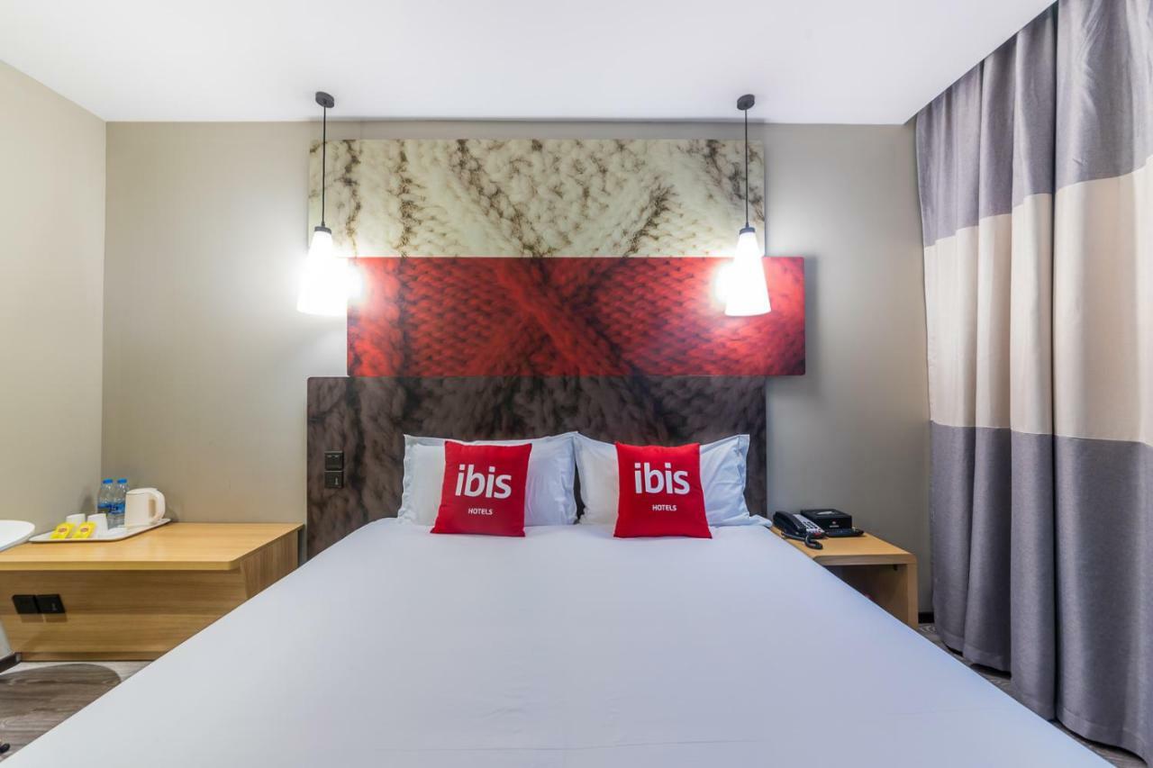 Ibis Chongqing Jiefangbei Pedestrian Street Hotel Exterior foto